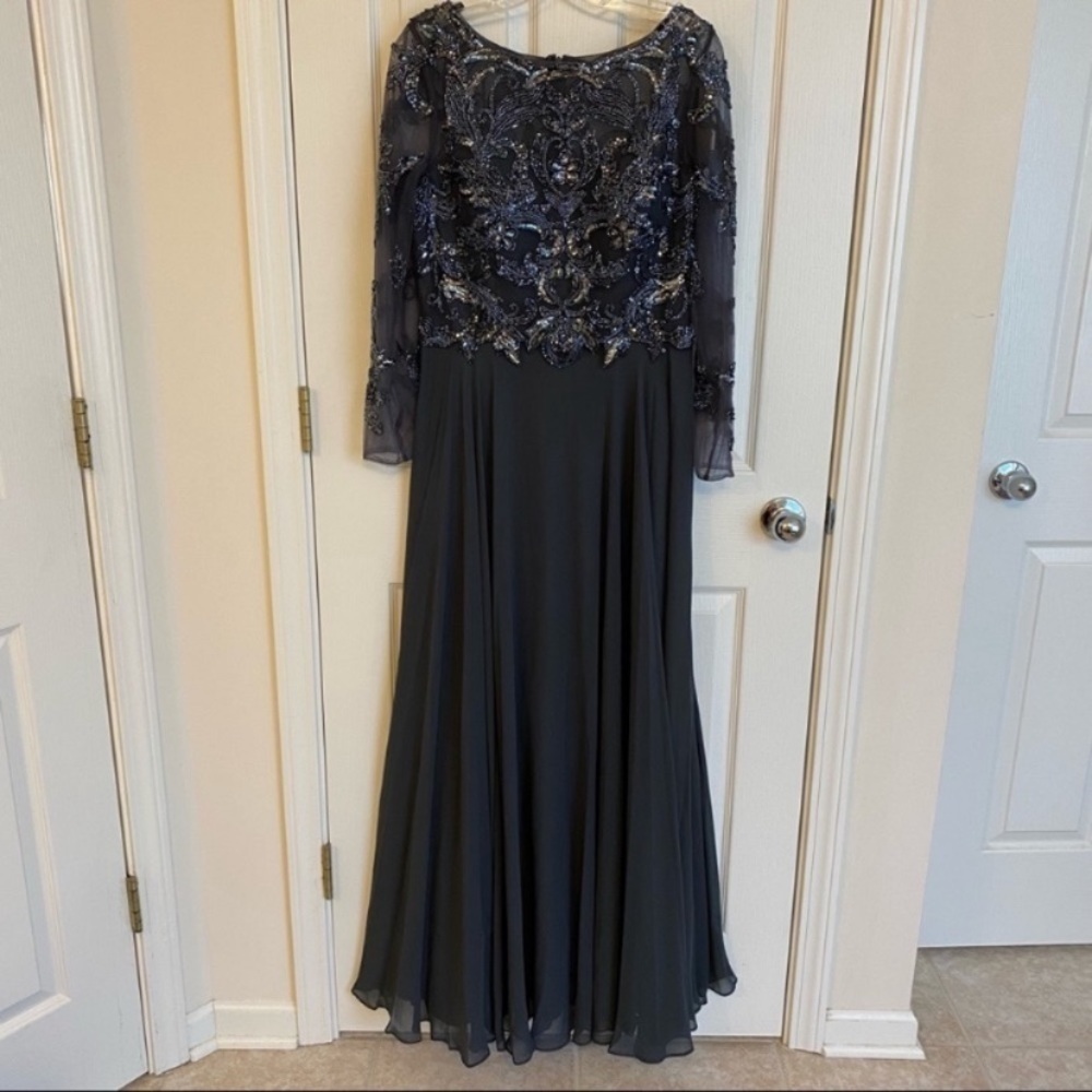 XSCAPE Women's Sequin Embellished Long Sleeve Boat Neck Chiffon Gown in Charcoal - Picture 4 of 9